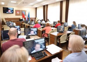 Виктор Неволин провел оперативное совещание администрации