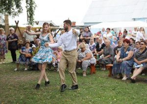 Фестиваль «Ромашковое поле» состоялся в воскресенье на территории Покровского храма в селе Карпово