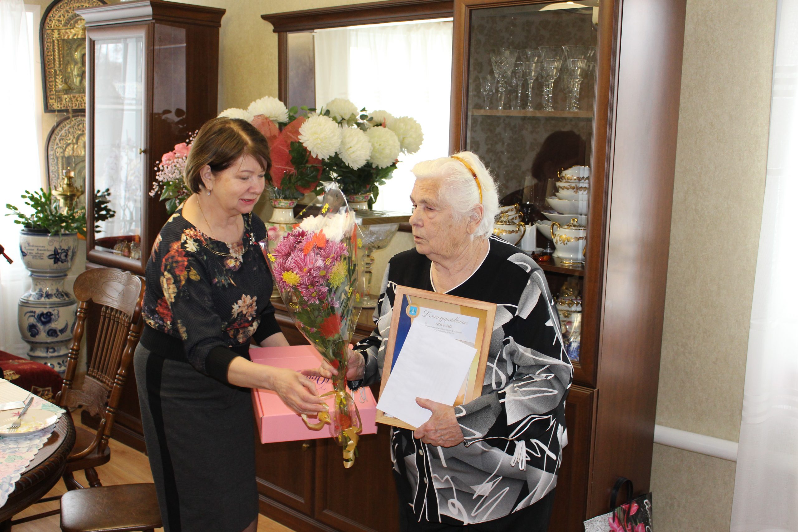 Жительницу деревни Бахтеево поздравили с 90-летием