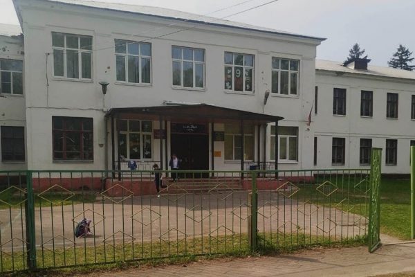Началась подготовка здания начальных классов Быковской школы №15 к капремонту по президентской программе
