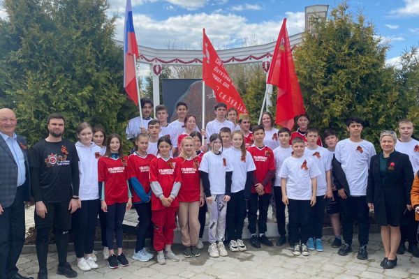 Программу праздничных мероприятий, посвященных 9 Мая, на территории ТУ «Ульянинское» открыл пробег Победы