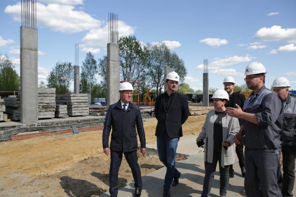 Глава Раменского округа Виктор Неволин проверил ход строительства Дворца культуры в ТУ «Сафоновское»