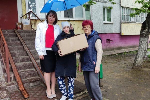Партийцы продолжают оказывать гуманитарную помощь семьям из Донецкой и Луганской народных республик