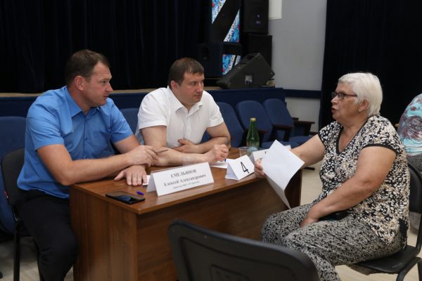 В минувший четверг, 16 июня, в КДЦ «Дементьевский» (ТУ «Кратово») состоялось выездное заседание администрации Раменского городского округа