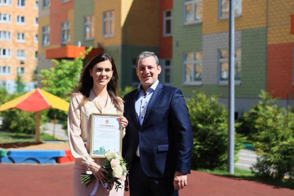 Воспитатель Раменского детского сада №2 Анастасия Котульская получила сертификат социальной ипотеки