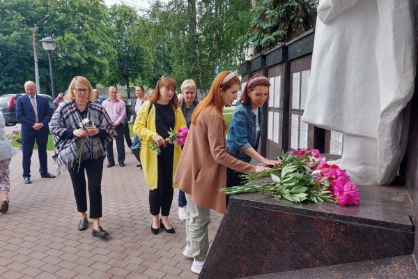 В п.Ильинский состоялся памятный митинг