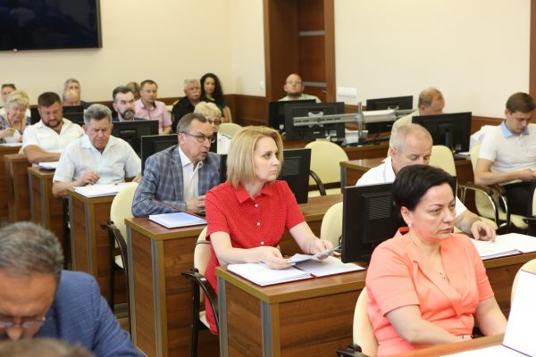 Вопросы общественного значения обсудили на заседании Совета депутатов