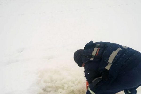 На водоемах в Раменском проверили толщину льда