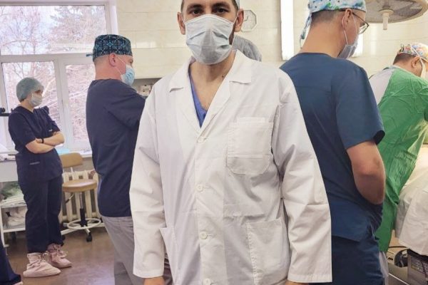 Александр Кошелев принял участие в мастер-классе по хирургическому лечению грыжи брюшной полости