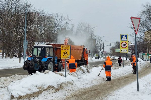 Службы дорожного хозяйства продолжают работы в рамках зимнего содержания дорог