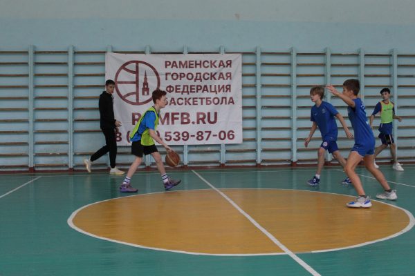 В округе завершился турнир по баскетболу среди раменских школ