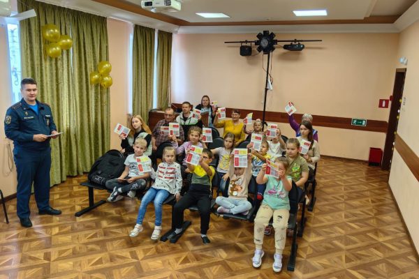 Профилактическая беседа по пожарной безопасности с детьми прошла в ДК «Юровский»