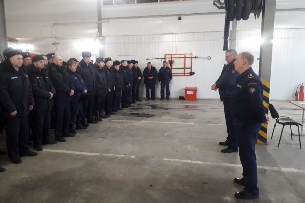 Более 60 огнеборцев ГКУ МО «Мособлпожспас» прошли аттестацию на квалификацию «спасатель»