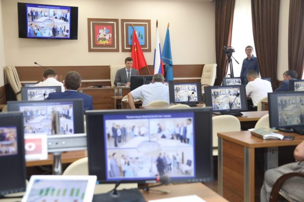 Олег Плынов провел оперативное совещание администрации