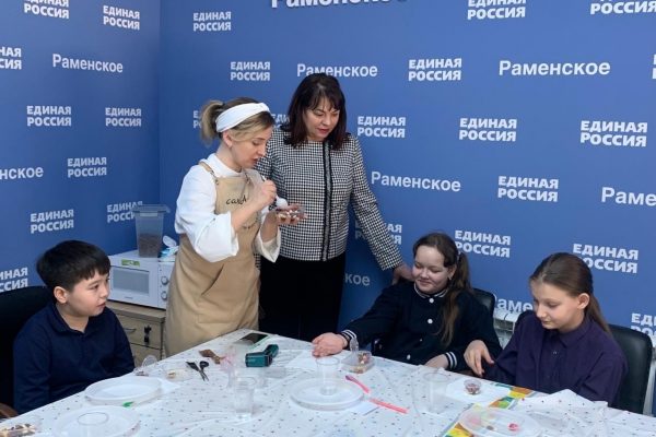 Мастер-классы для детей проводит раменское отделение «Союза женщин России»