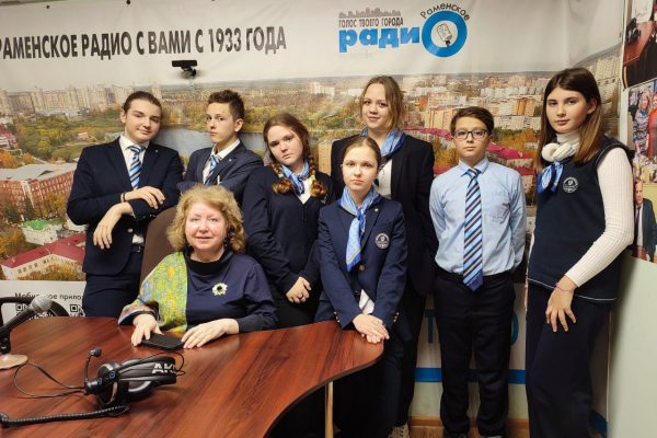 Студию Раменского радио посетили юные журналисты Ломоносовской школы-пансиона