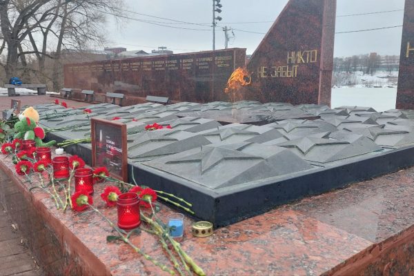 Возложение цветов состоится на площади Победы в память о погибших в теракте