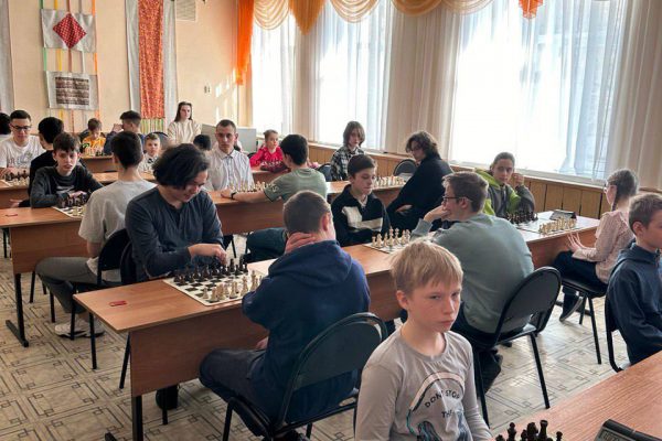 Победителем шахматного турнира среди школьных спортивных клубов стала команда школы №21