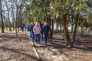 Глава Раменского округа лично проинспектировал работы по благоустройству дворов