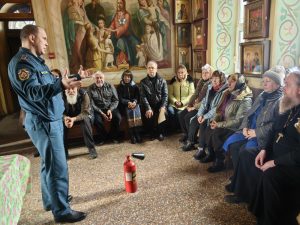 Для прихожан и служителей Церкви Покрова Пресвятой Богородицы, Раменского муниципального округа прошел инструктаж по пожарной безопасности